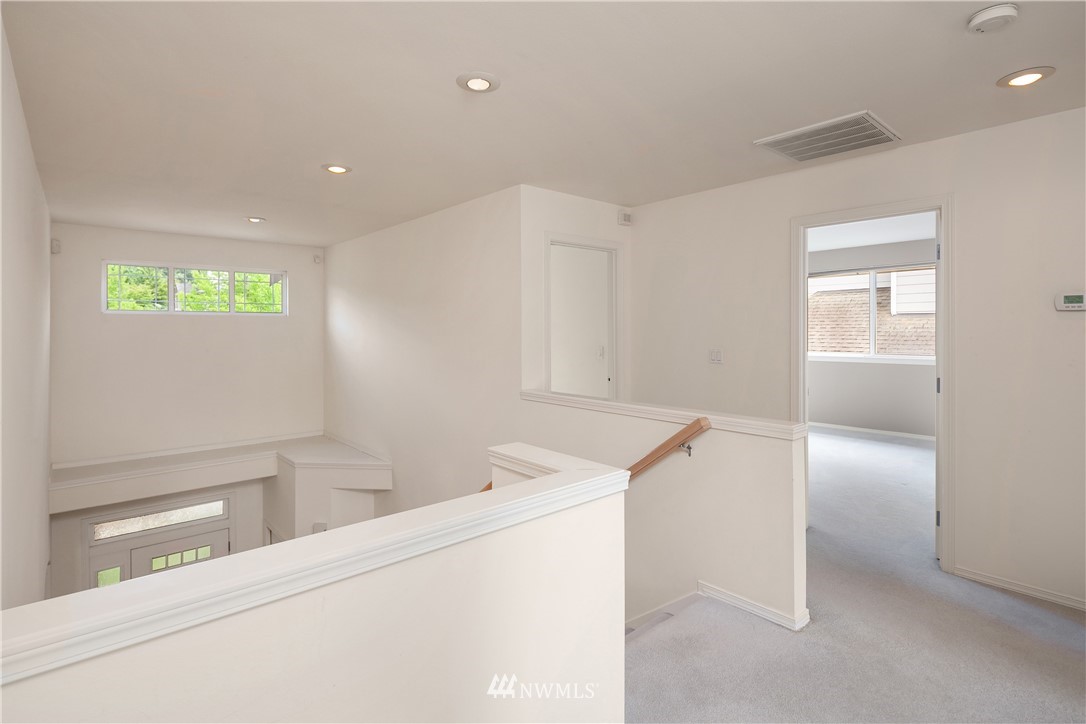 3607 Monterey Court Northeast Renton, WA 98056 - Photo 13 of 20 Gallery Image 13