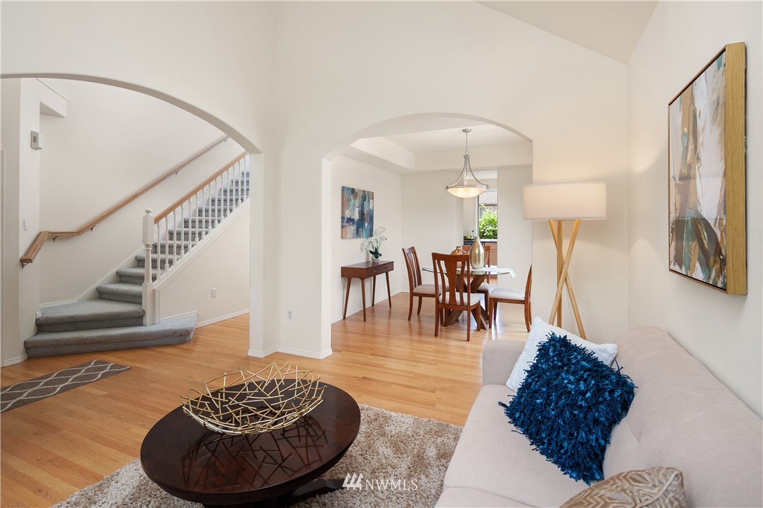 3607 Monterey Court Northeast Renton, WA 98056 - Photo 5 of 20 Gallery Image 5