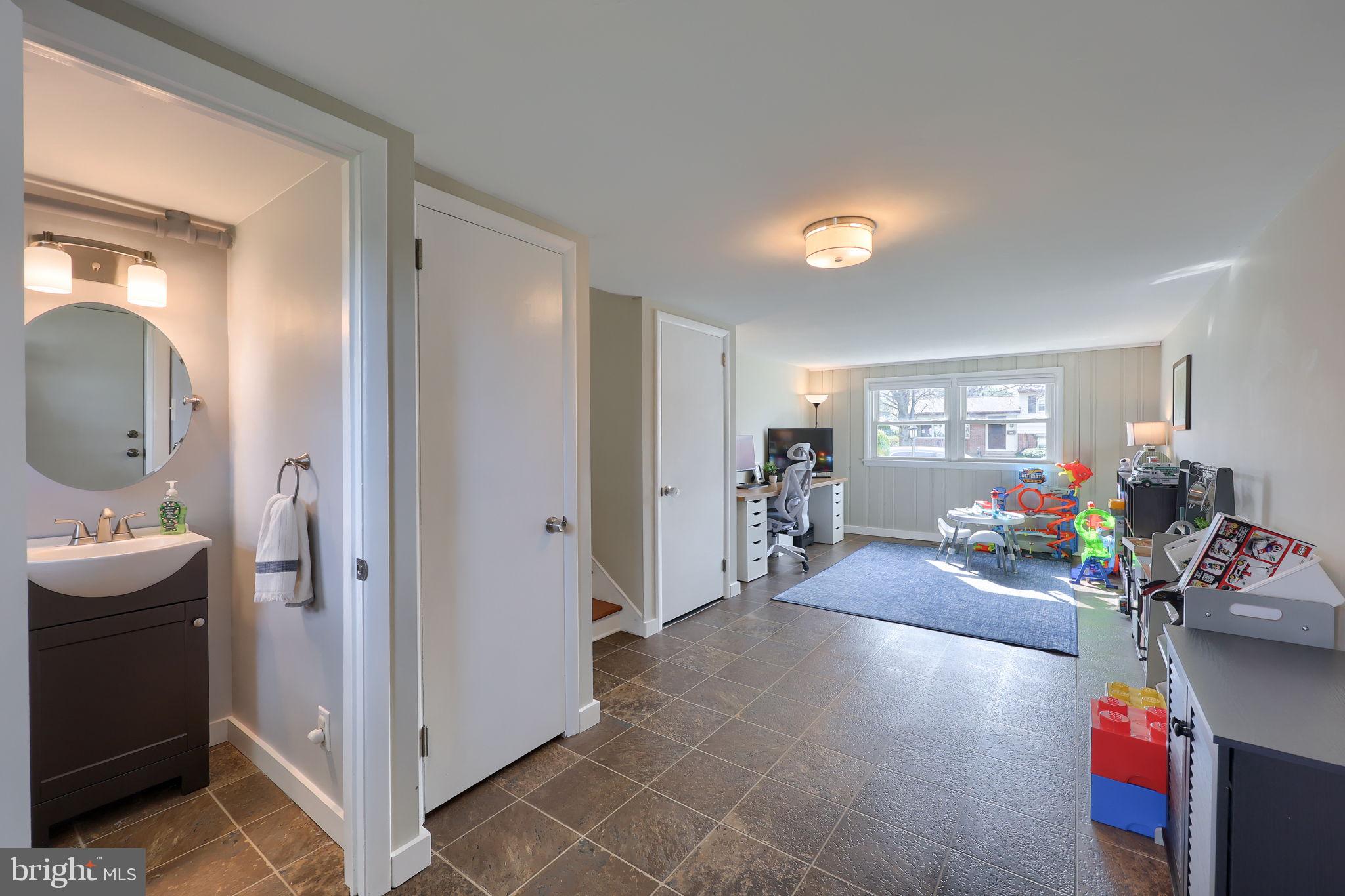 67 Oberlin Avenue Reading, PA 19608 - Photo 21 of 25