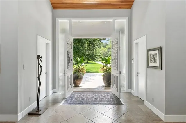 a view of a entryway of the house