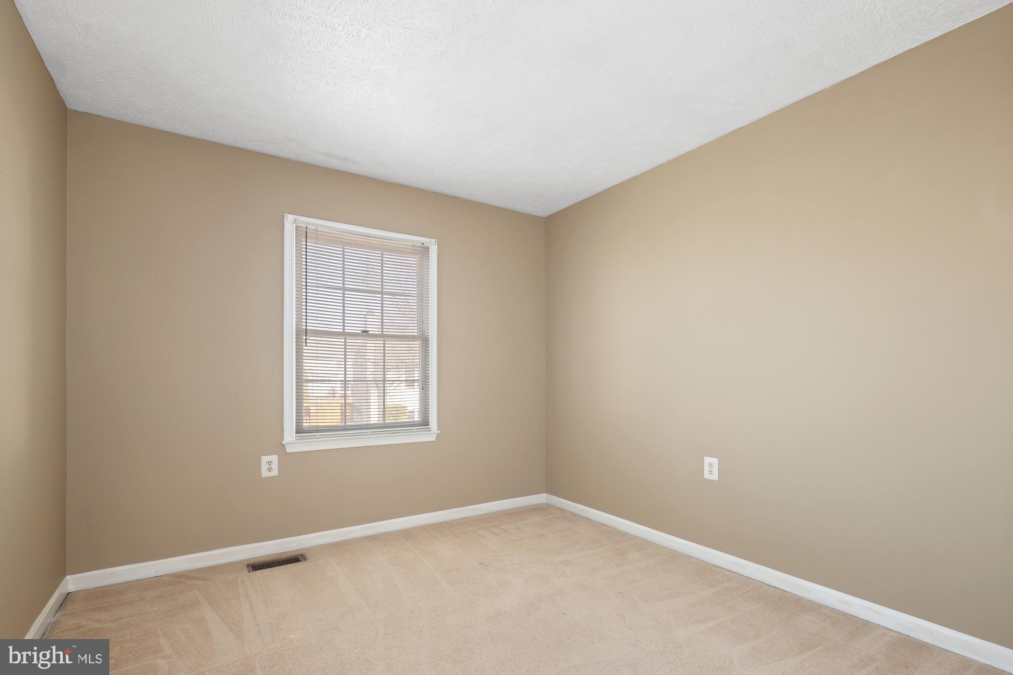 10424 Labrador Loop Manassas, VA 20112 - Photo 40 of 57 Gallery Image 40