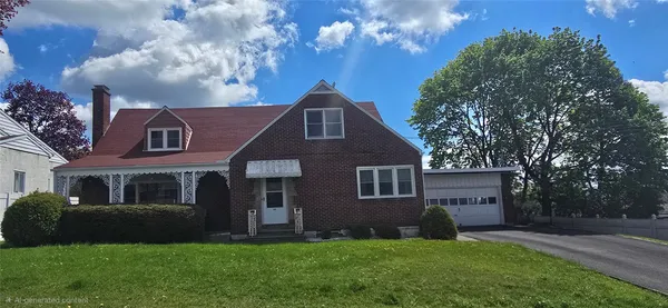 $274,900 | 208 Pierce Avenue, Endicott, NY 13760