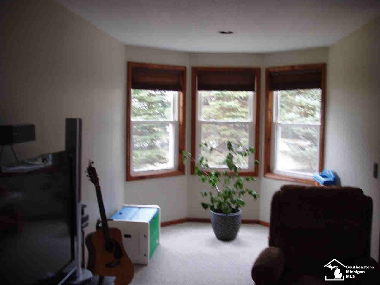 2433 North Raisinville Road Monroe, MI 48162 - Photo 5 of 13