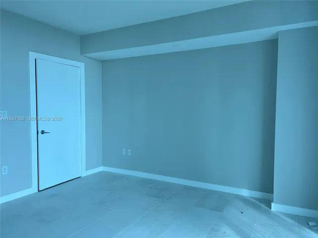 $4,700 | 500 Brickell Avenue, Unit 1602, Miami, FL 33131