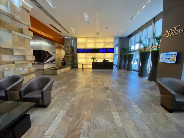 $4,700 | 500 Brickell Avenue, Unit 1602, Miami, FL 33131