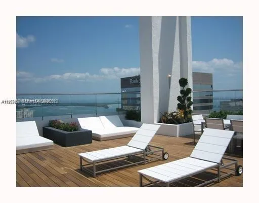 $4,700 | 500 Brickell Avenue, Unit 1602, Miami, FL 33131