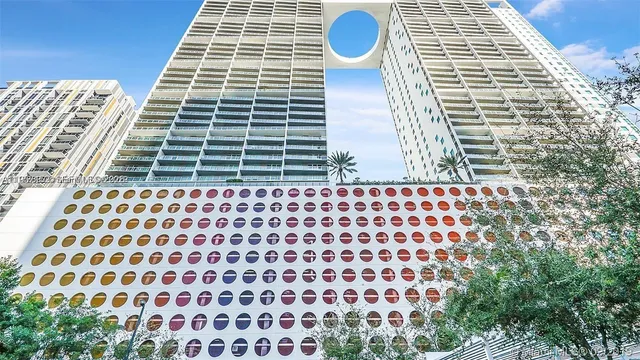 $4,700 | 500 Brickell Avenue, Unit 1602, Miami, FL 33131