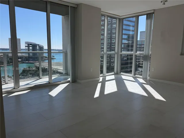 $4,700 | 500 Brickell Avenue, Unit 1602, Miami, FL 33131