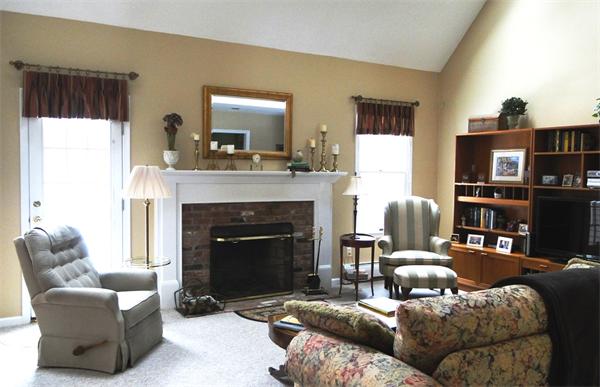 54 Oregon Road Southborough, MA 01772 - Photo 3 of 16