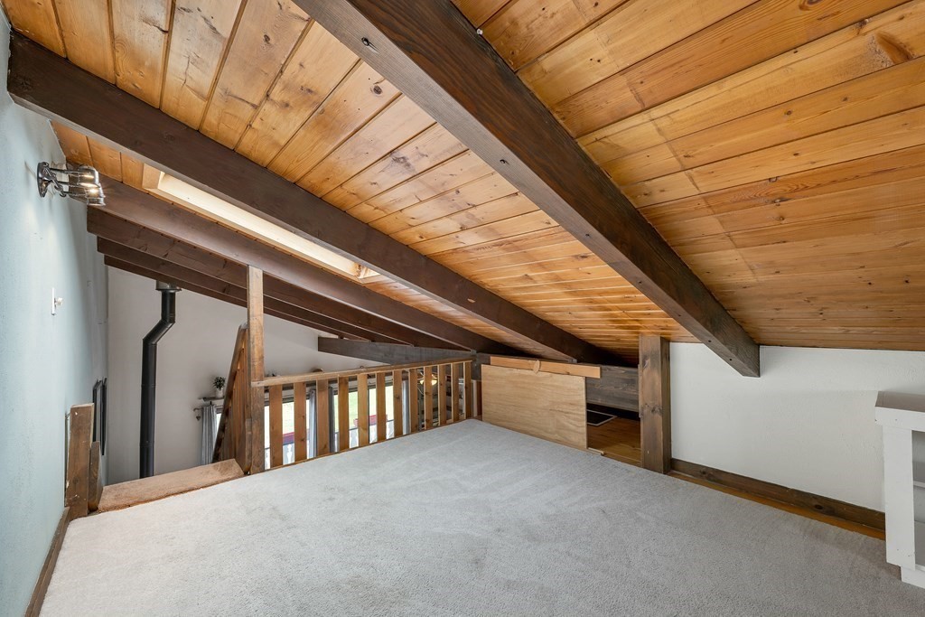34 Linderhof Golf Course Road, Unit C12 Glen, NH 03838 - Photo 23 of 37 a view of an entryway