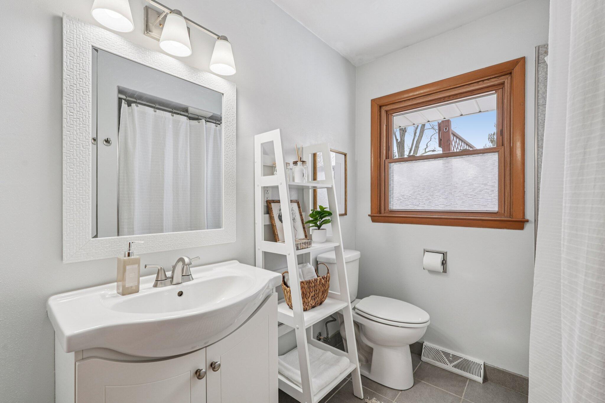 3781 South 68th Street Milwaukee, WI 53220 - Photo 14 of 41 full bath