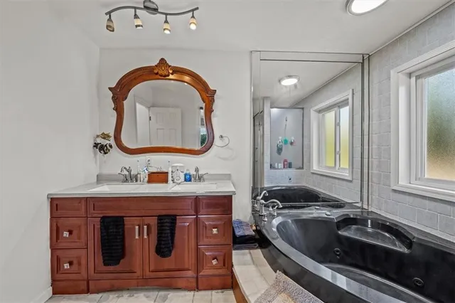 $569,000 | 26001 South Stark Road, Harrisonville, MO 64701