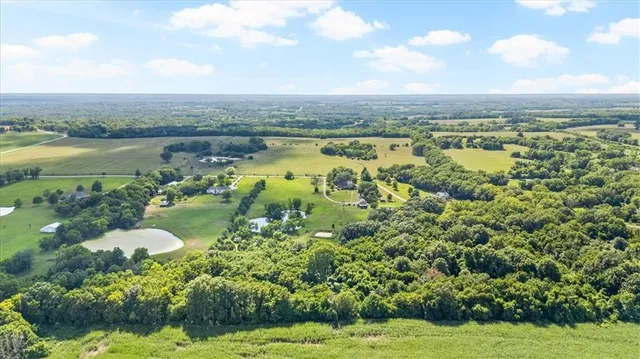 $569,000 | 26001 South Stark Road, Harrisonville, MO 64701