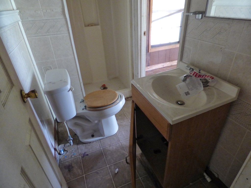 366 Oswichee Road Seale, AL 36875 - Photo 11 of 12 bathroom