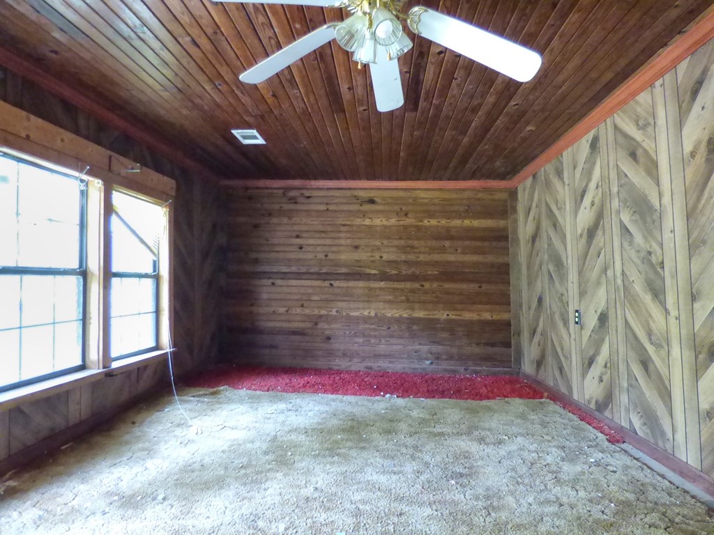 366 Oswichee Road Seale, AL 36875 - Photo 3 of 12 living room