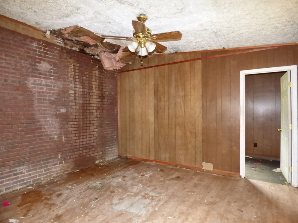 366 Oswichee Road Seale, AL 36875 - Photo 8 of 12 bonus room