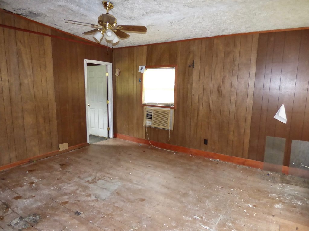 366 Oswichee Road Seale, AL 36875 - Photo 9 of 12 bonus room