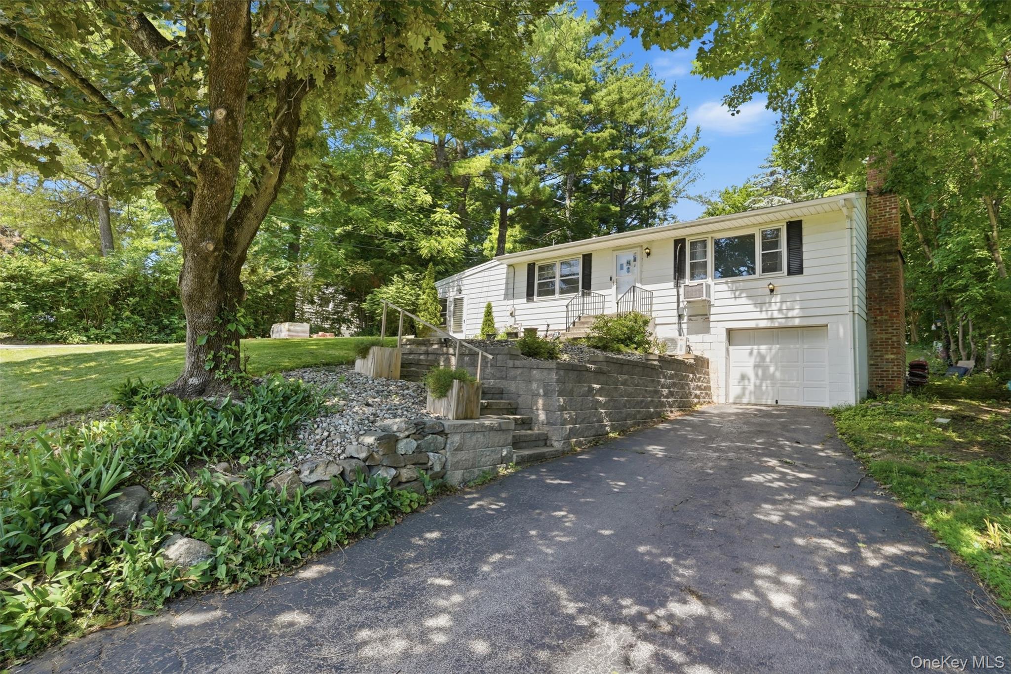23 Dupay Road Pleasant Valley, NY 12569 - Photo 2 of 24
