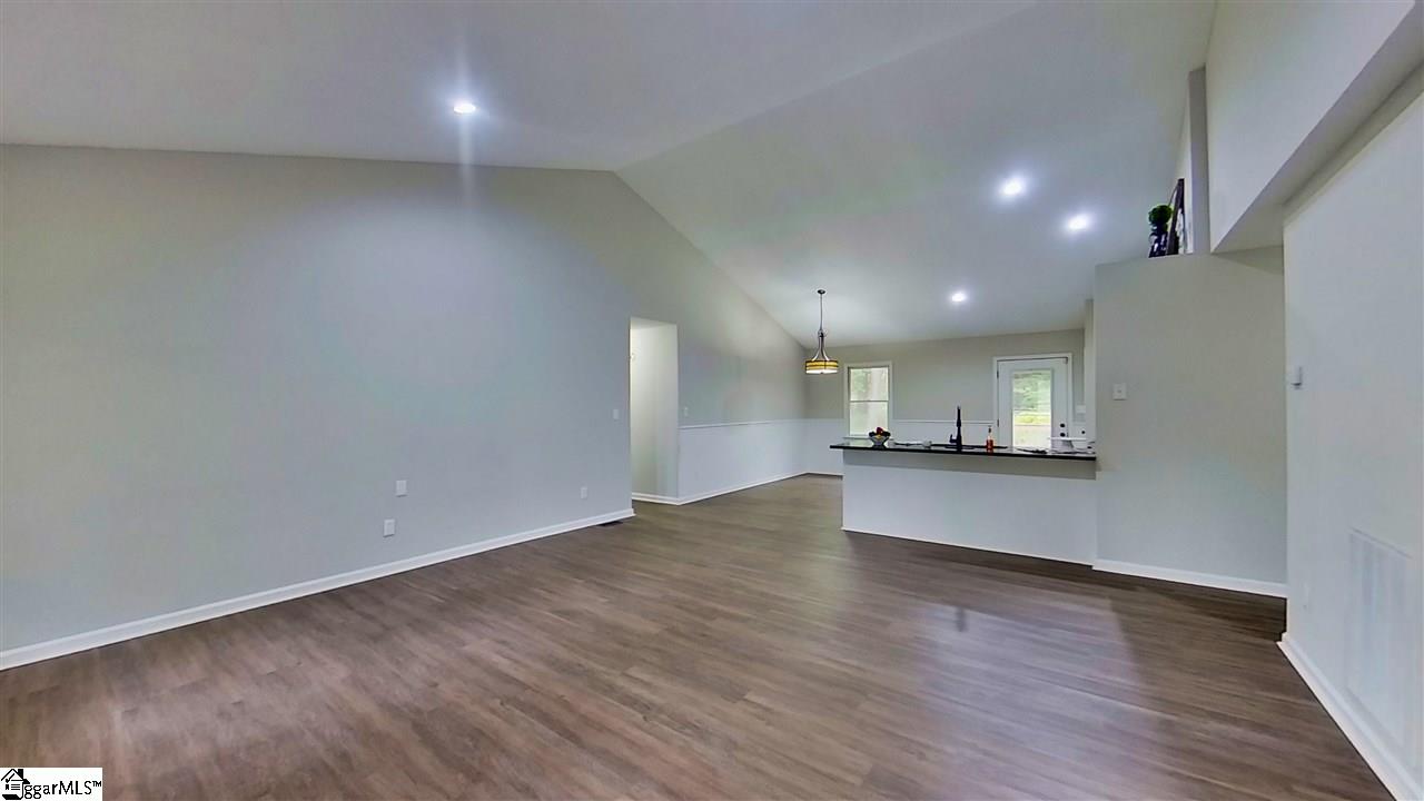 564 Edens Road Pickens, SC 29671 - Photo 5 of 34