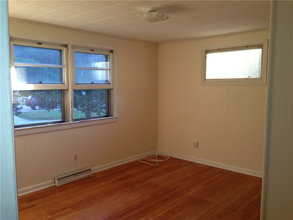 31 Cove Road Westerly, RI 02891 - Photo 8 of 12 Gallery Image 8