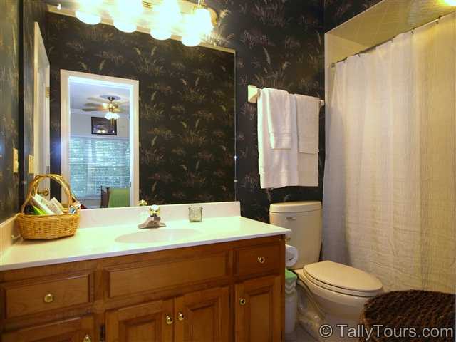 7075 Ox Bow Road, Unit 2 Tallahassee, FL 32312 - Photo 5 of 25 Gallery Image 5