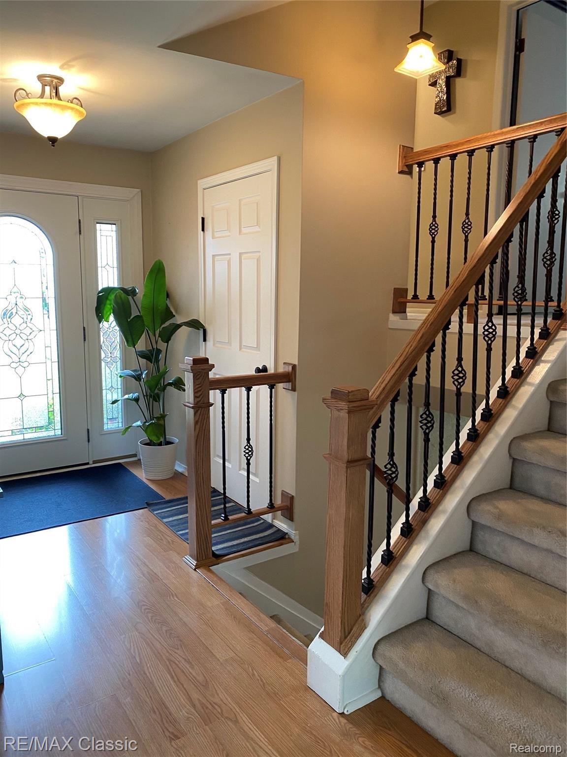 43120 Hanford Road Canton, MI 48187 - Photo 17 of 82 igmVOyOqTEeJl%vxVtJTfA.jpg