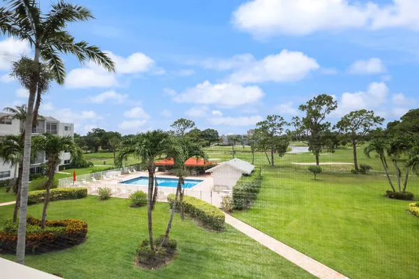 $146,500 | 6850 10th Avenue North, Unit 310, Lake Worth, FL 33467