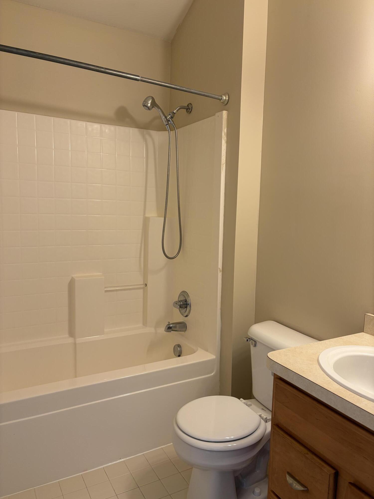 534 Constitution Street, Unit 42 Canton, MI 48188 - Photo 19 of 25 IMG_5384