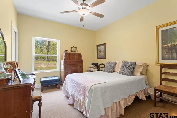 $699,900 | 15766 County Road 1130, Flint, TX 75762