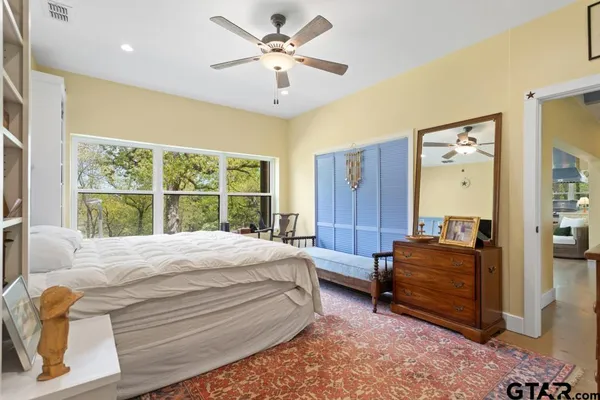 $699,900 | 15766 County Road 1130, Flint, TX 75762