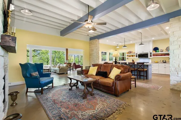 $699,900 | 15766 County Road 1130, Flint, TX 75762