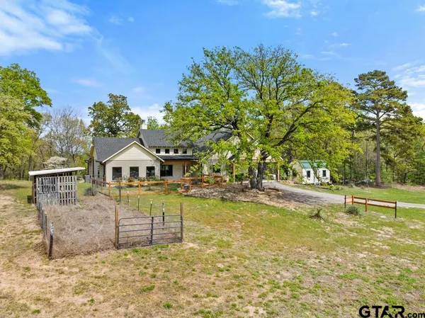 $699,900 | 15766 County Road 1130, Flint, TX 75762
