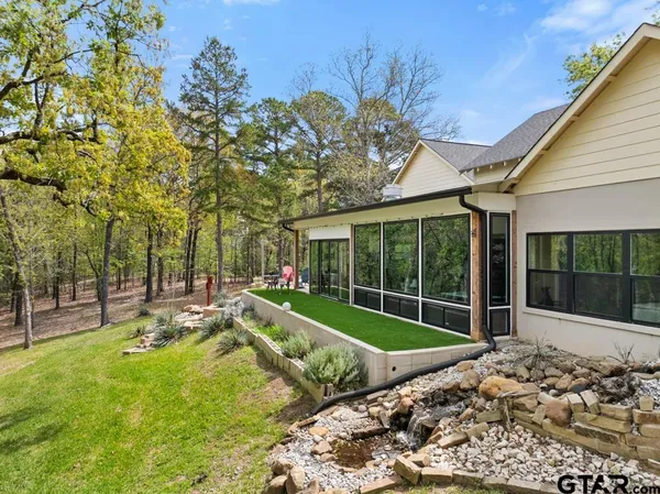 $699,900 | 15766 County Road 1130, Flint, TX 75762