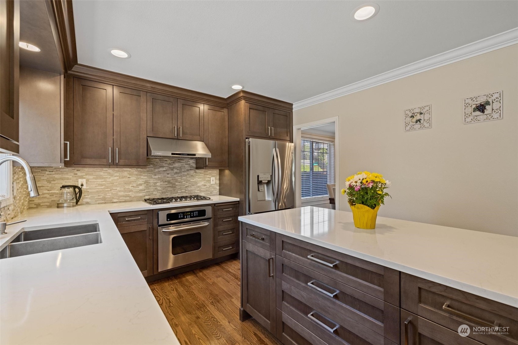 37607 18th Place South Federal Way, WA 98003 - Photo 24 of 40 a kitchen with a sink stove and refrigerator