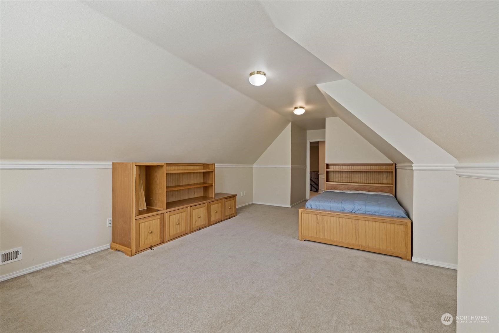 37607 18th Place South Federal Way, WA 98003 - Photo 38 of 40 a view of entryway