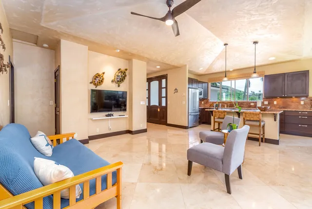 $2,100,000 | 70 Wailau Place, Lahaina, HI 96761