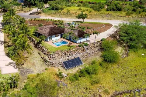 $2,100,000 | 70 Wailau Place, Lahaina, HI 96761