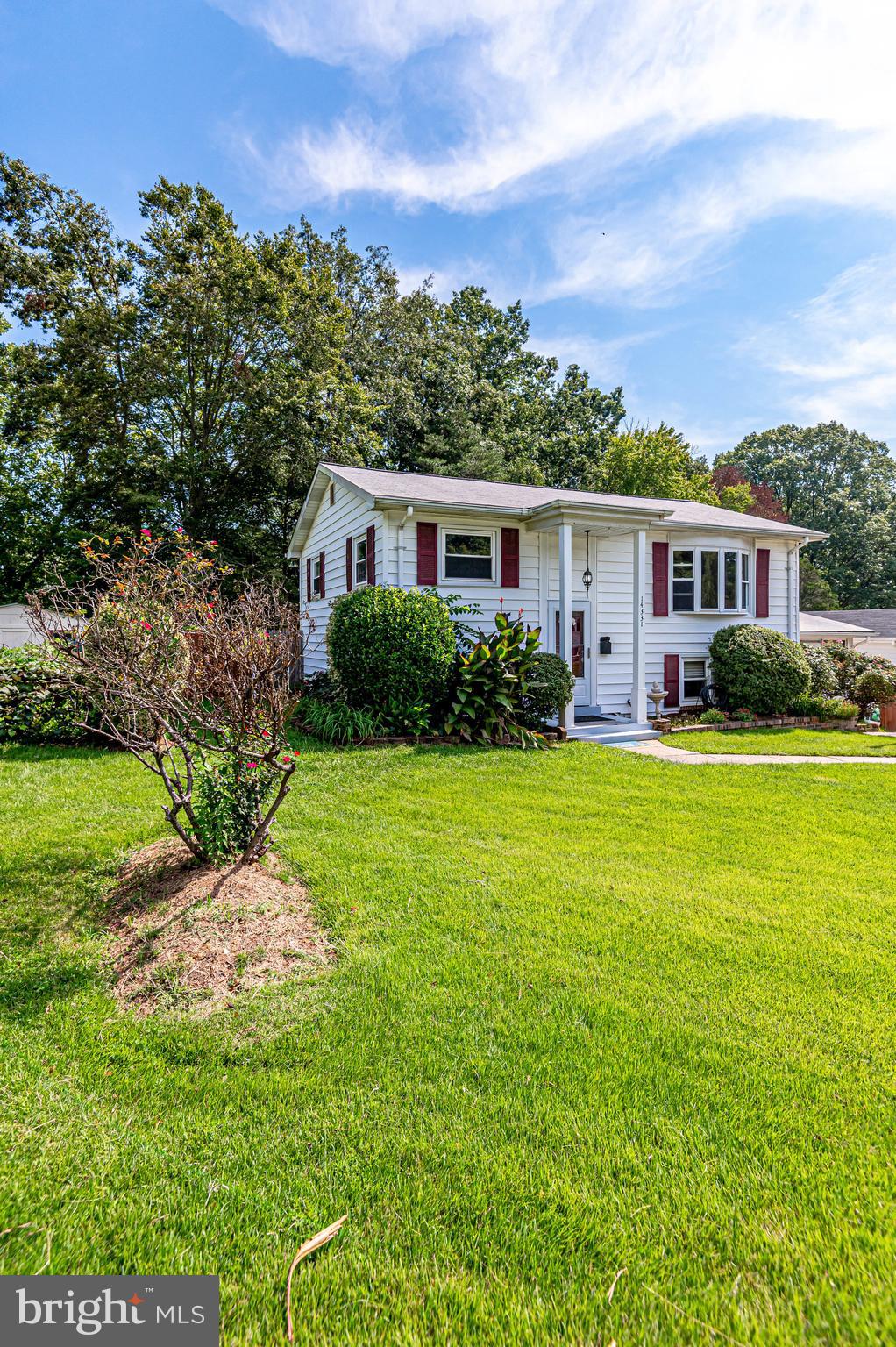 14331 Fullerton Road Woodbridge, VA 22193 - Photo 4 of 69 Gallery Image 4