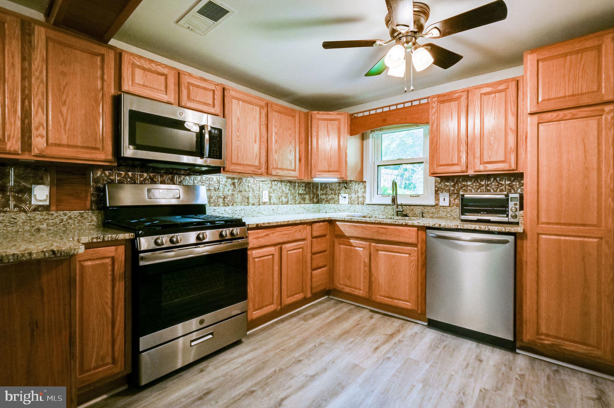 14331 Fullerton Road Woodbridge, VA 22193 - Photo 34 of 69 Gallery Image 34
