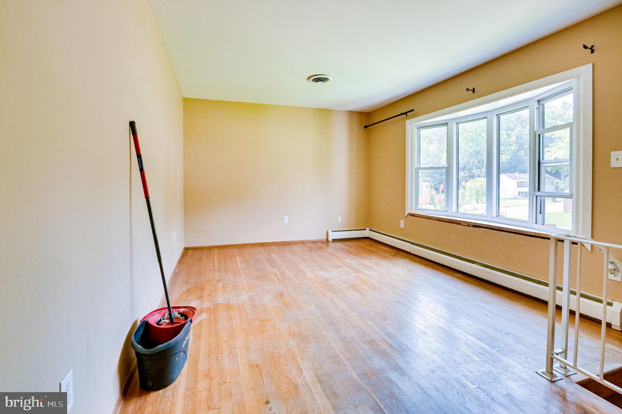 14331 Fullerton Road Woodbridge, VA 22193 - Photo 8 of 69 Gallery Image 8