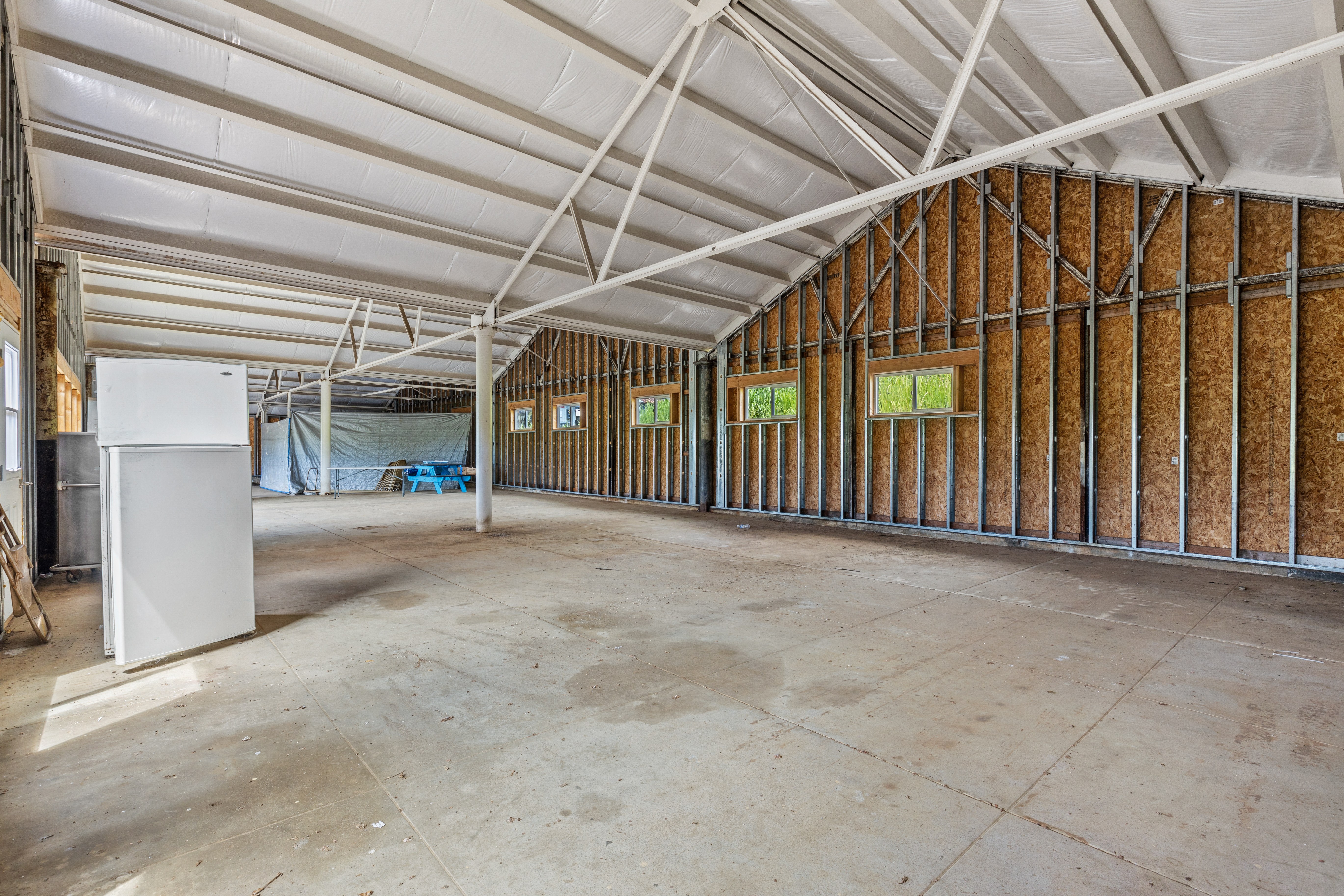 95-1178 Kaalaiki Road Naalehu, HI 96772 - Photo 19 of 22 a view of a room with wooden walls