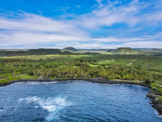 a view of an ocean from a yard