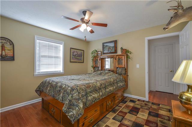 2212 Crescentview Road Pulaski, TN 38478 - Photo 13 of 20