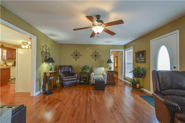 2212 Crescentview Road Pulaski, TN 38478 - Photo 8 of 20
