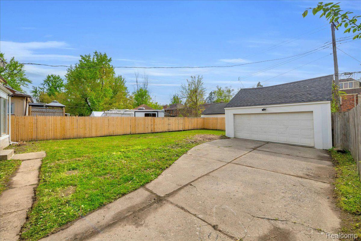 16585 Sunderland Road Detroit, MI 48219 - Photo 40 of 42 Gallery Image 40