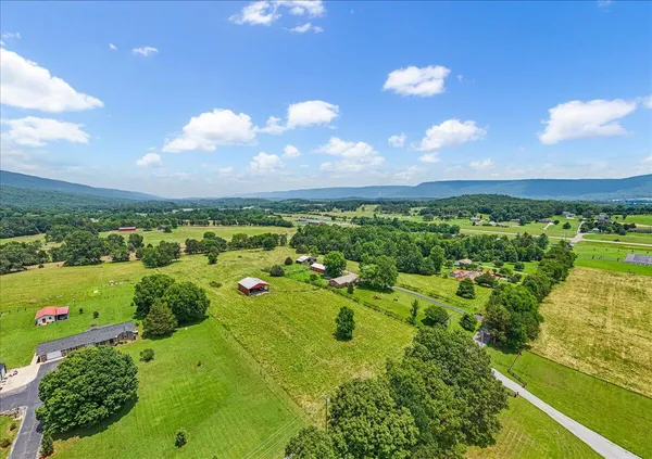 $1,500,000 | 365 Morrison Spring Road, Whitwell, TN 37397