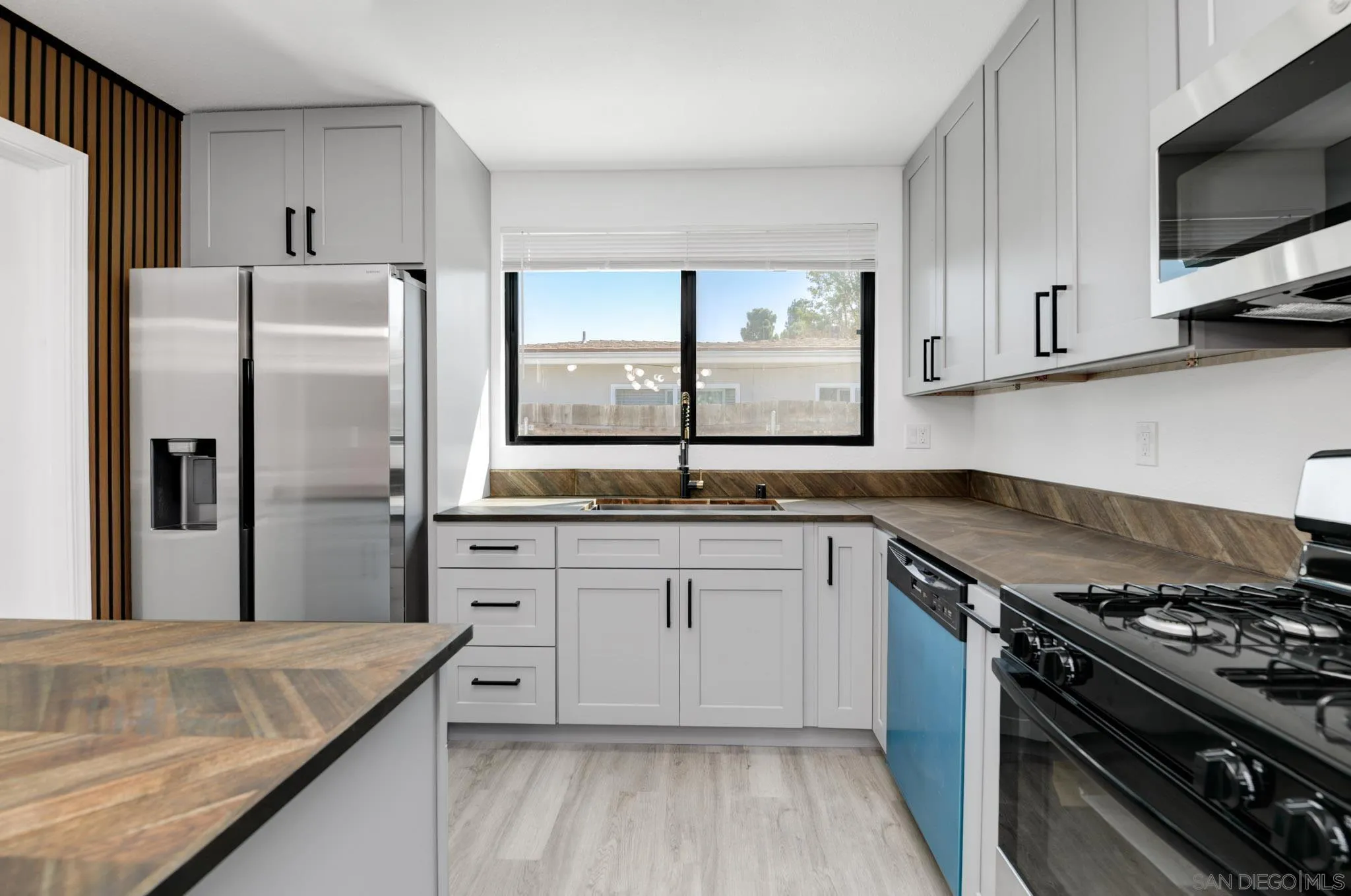 9125 Akard Street Spring Valley, CA 91977 - Photo 6 of 25