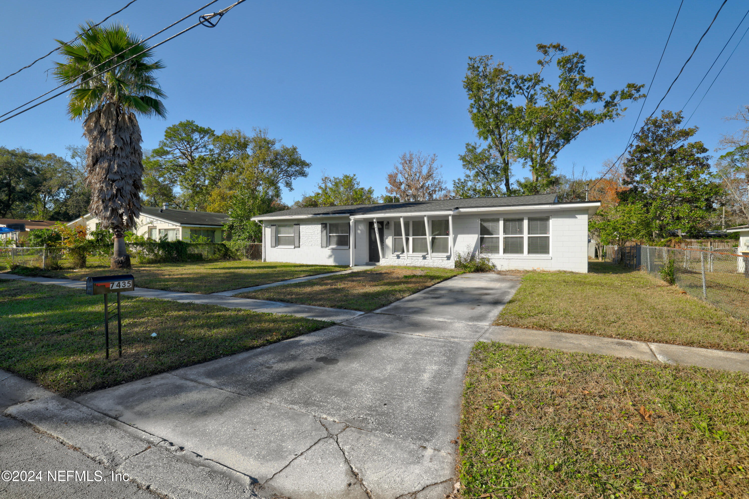 7435 Centauri Road Jacksonville, FL 32210 - Photo 29 of 32 Long Driveway!