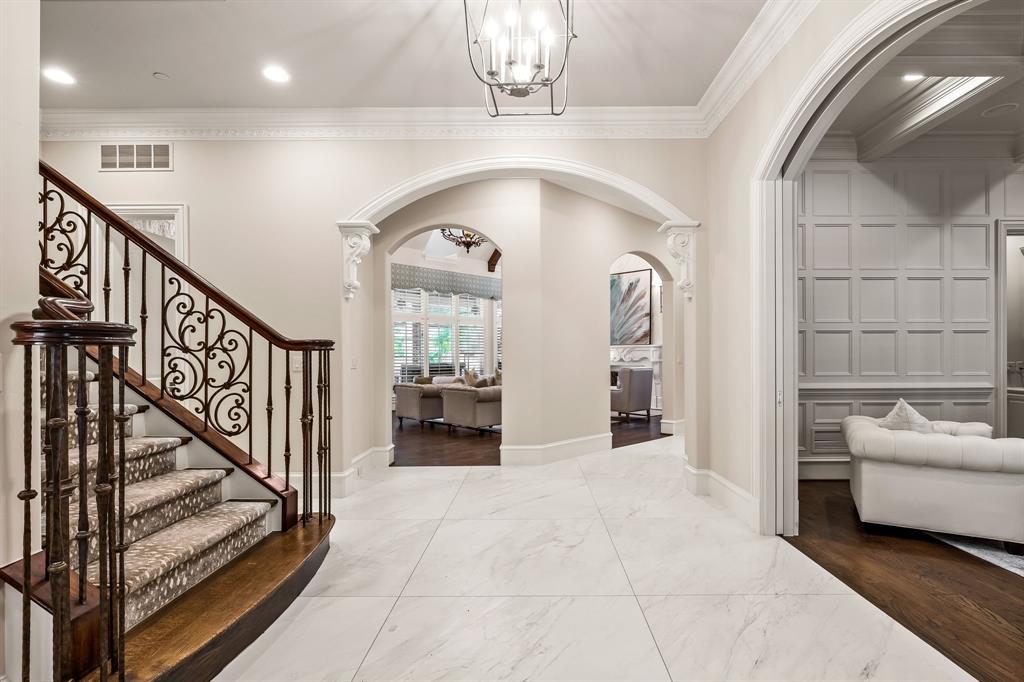 48 Kennington Court Dallas, TX 75248 - Photo 3 of 40