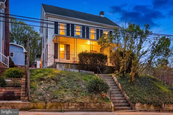 $164,900 | 7 East Main Street, Windsor, PA 17366